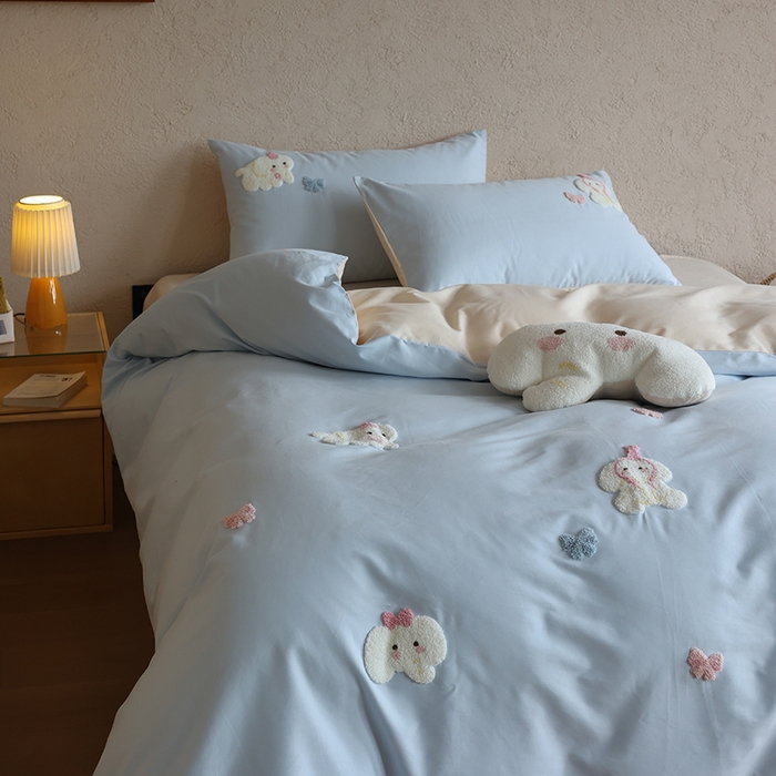 91家纺网 家纺一手货源 找家纺 安莱生活 2025新款贡缎磨毛60s绣花四件套-风格二 蓝粉小象