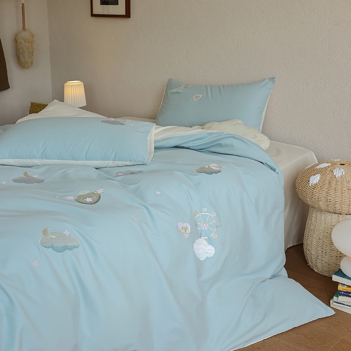 91家纺网 家纺一手货源 找家纺 安莱生活 2025新款贡缎磨毛60s绣花四件套-风格二 梦境摩天轮