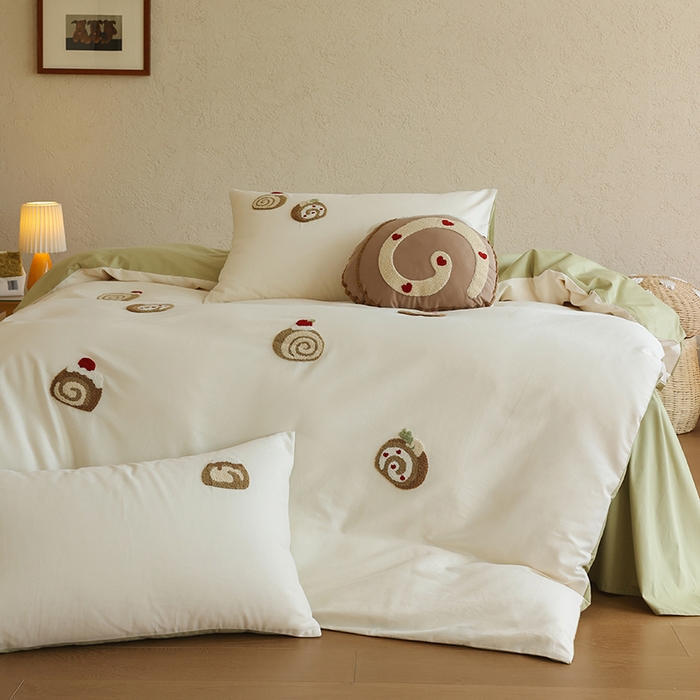 91家纺网 家纺一手货源 找家纺 安莱生活 2025新款贡缎磨毛60s绣花四件套-风格二 抹茶瑞士卷