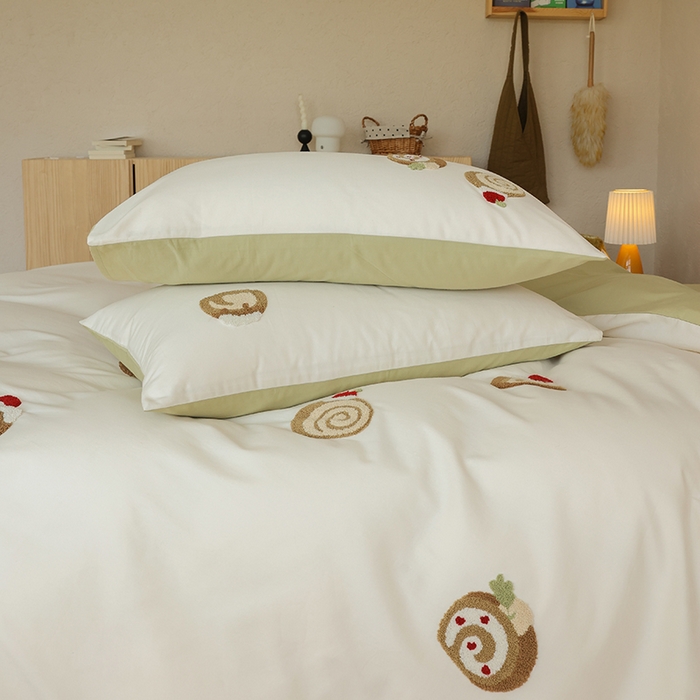 91家纺网 家纺一手货源 找家纺 安莱生活 2025新款贡缎磨毛60s绣花四件套-风格二 抹茶瑞士卷