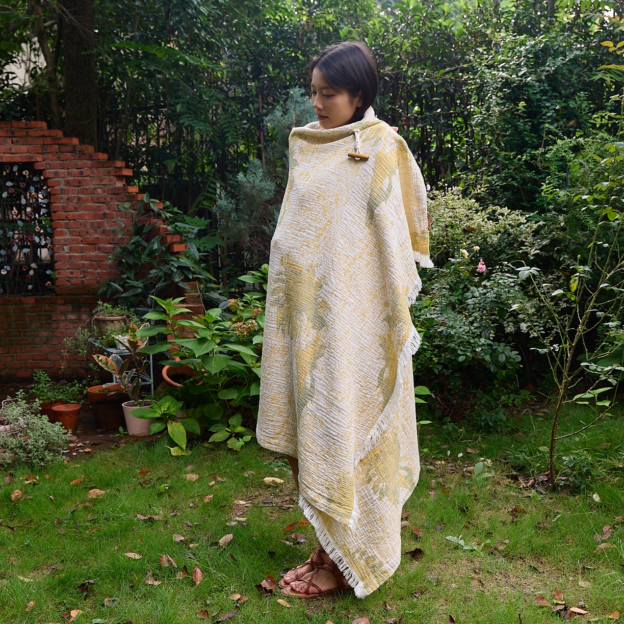 91家纺网 家纺一手货源 找家纺 （总）沐瑟家纺 2025新款全棉流苏纱布披肩毯空调毯多功能午休毯牛角披肩毯民宿风