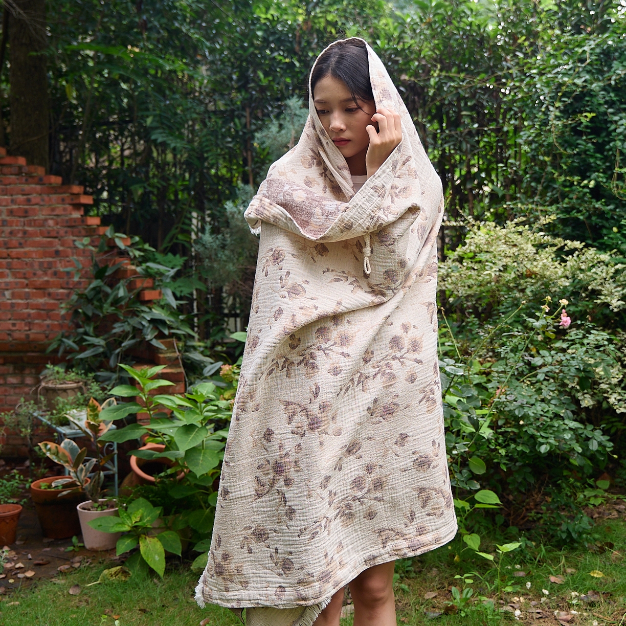 91家纺网 家纺一手货源 找家纺 沐瑟家纺 2025新款全棉流苏纱布披肩毯空调毯多功能午休毯牛角披肩毯民宿风 洛颖