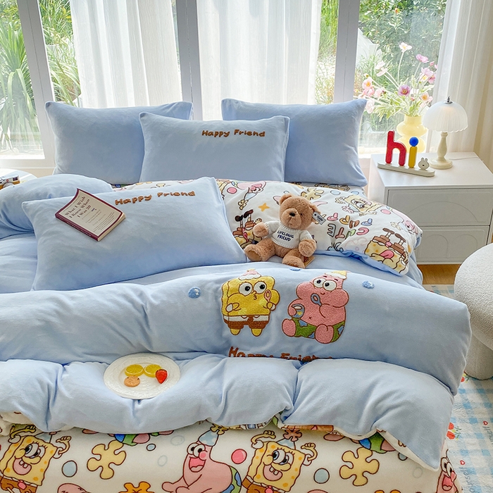 91家纺网 家纺一手货源 找家纺 云木里 2025新款A类卡通加厚毛巾绣牛奶绒四件套 海宝派派