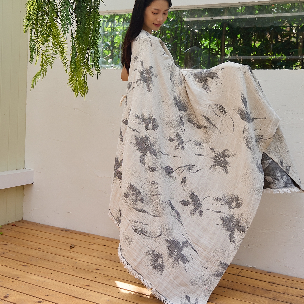 91家纺网 家纺一手货源 找家纺 沐瑟家纺 2025新款全棉流苏纱布披肩毯空调毯多功能午休毯牛角披肩毯民宿风 水墨花