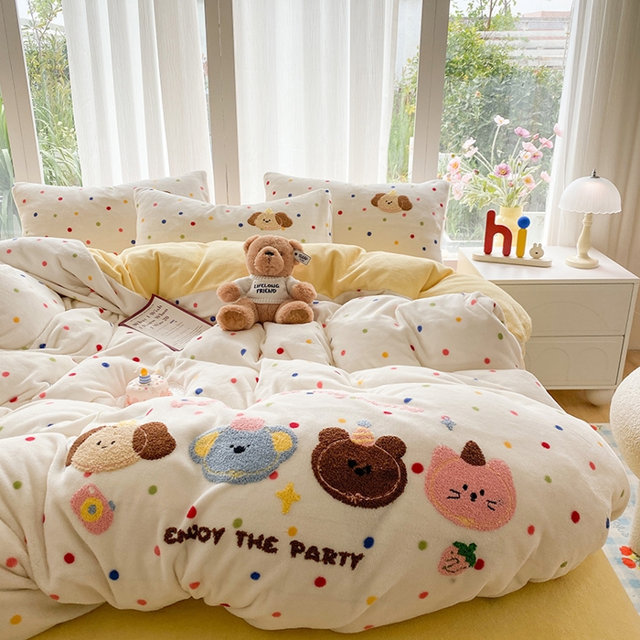 91家纺网 家纺一手货源 找家纺 云木里 2025新款A类卡通加厚毛巾绣牛奶绒四件套 动物会