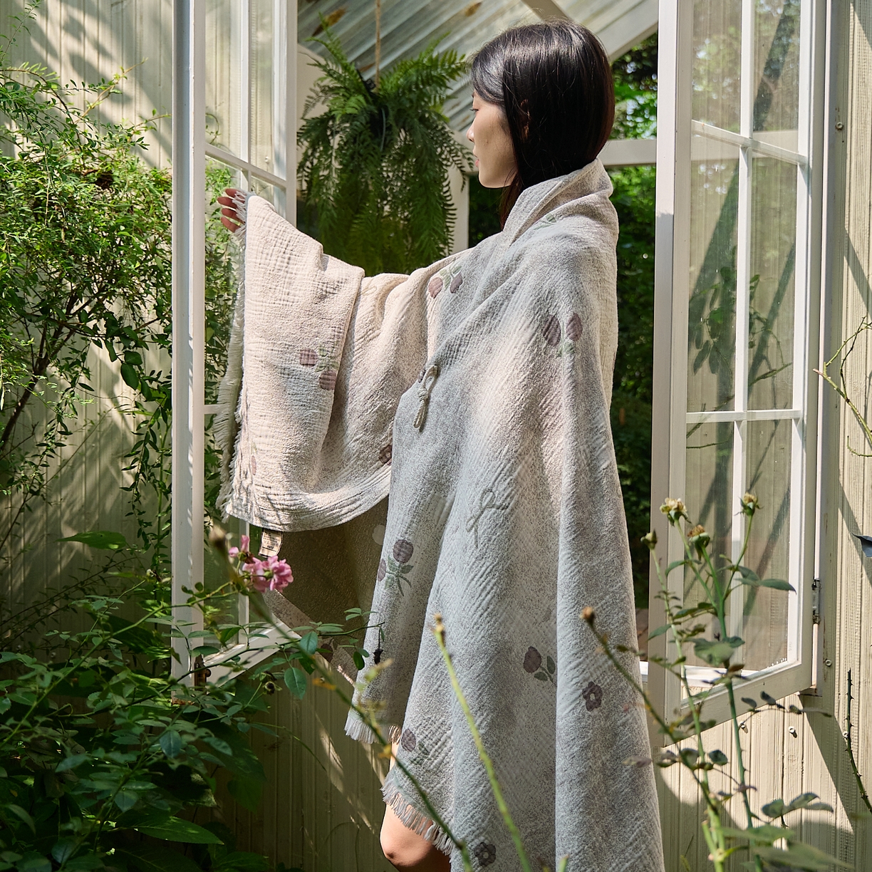 91家纺网 家纺一手货源 找家纺 沐瑟家纺 2025新款全棉流苏纱布披肩毯空调毯多功能午休毯牛角披肩毯民宿风 薇禾