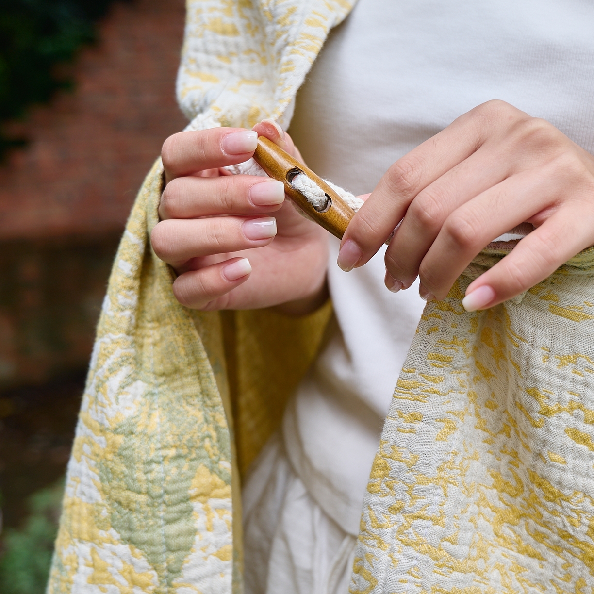 91家纺网 家纺一手货源 找家纺 沐瑟家纺 2025新款全棉流苏纱布披肩毯空调毯多功能午休毯牛角披肩毯民宿风 柚屿