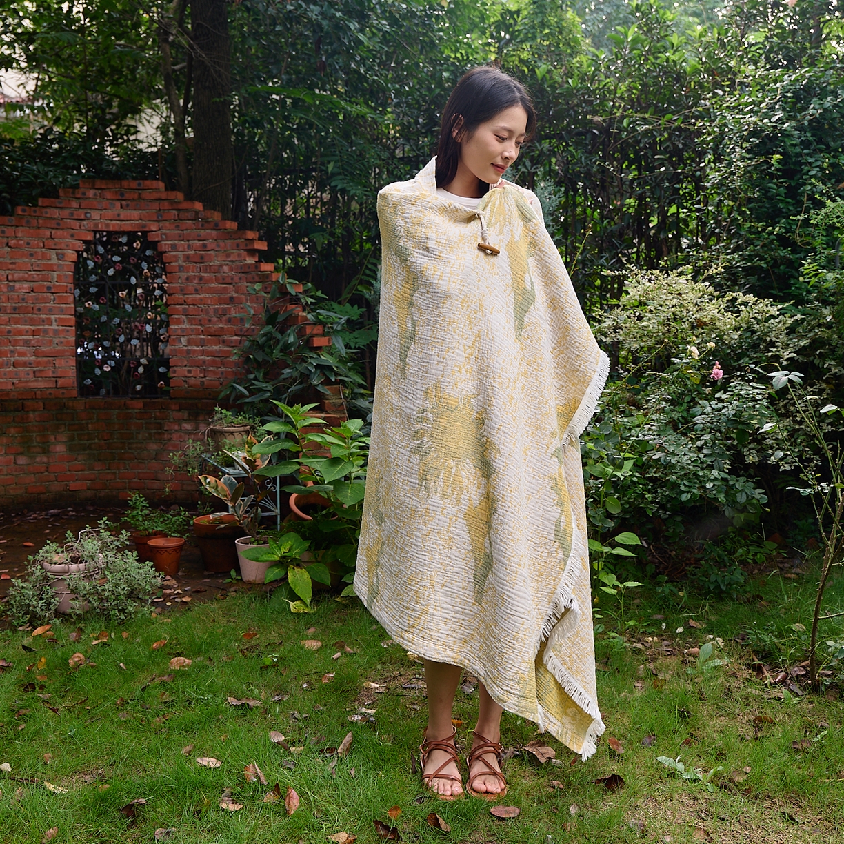 91家纺网 家纺一手货源 找家纺 沐瑟家纺 2025新款全棉流苏纱布披肩毯空调毯多功能午休毯牛角披肩毯民宿风 柚屿