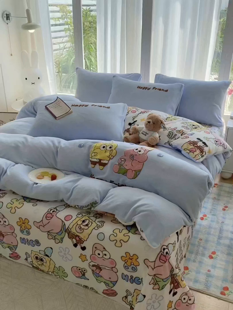 91家纺网 家纺一手货源 找家纺 云木里 2025新款A类卡通加厚毛巾绣牛奶绒四件套 海宝派派