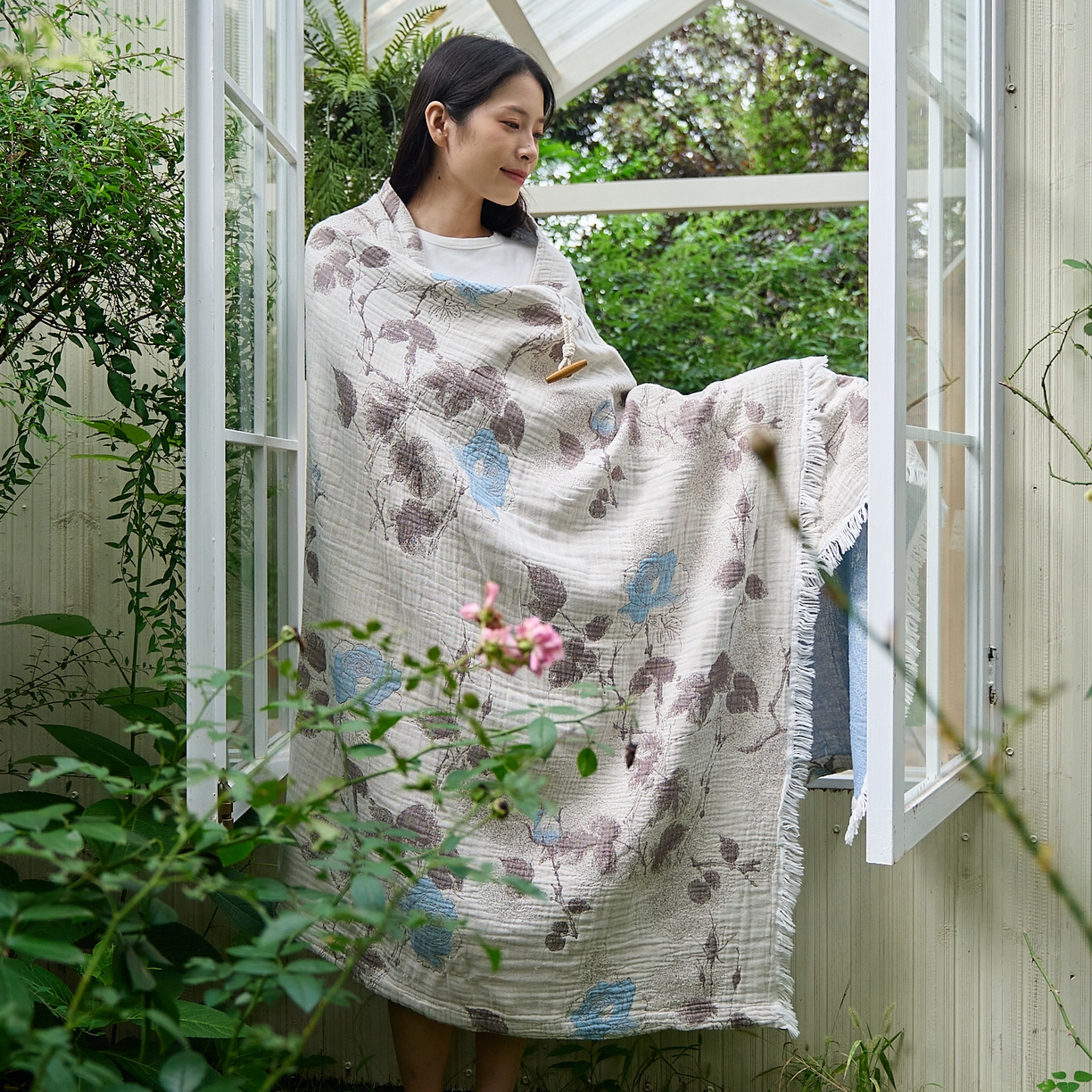 91家纺网 家纺一手货源 找家纺 沐瑟家纺 2025新款全棉流苏纱布披肩毯空调毯多功能午休毯牛角披肩毯民宿风 枝蘭