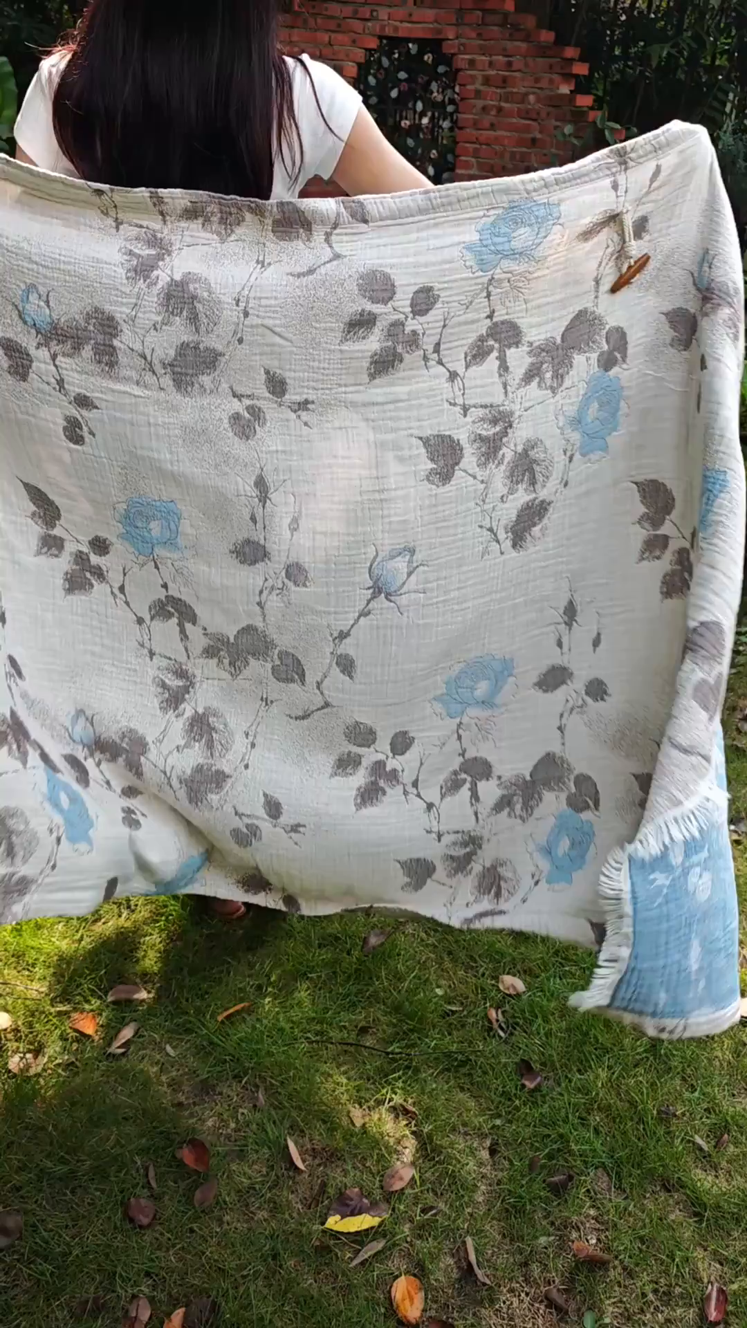 91家纺网 家纺一手货源 找家纺 沐瑟家纺 2025新款全棉流苏纱布披肩毯空调毯多功能午休毯牛角披肩毯民宿风 枝蘭