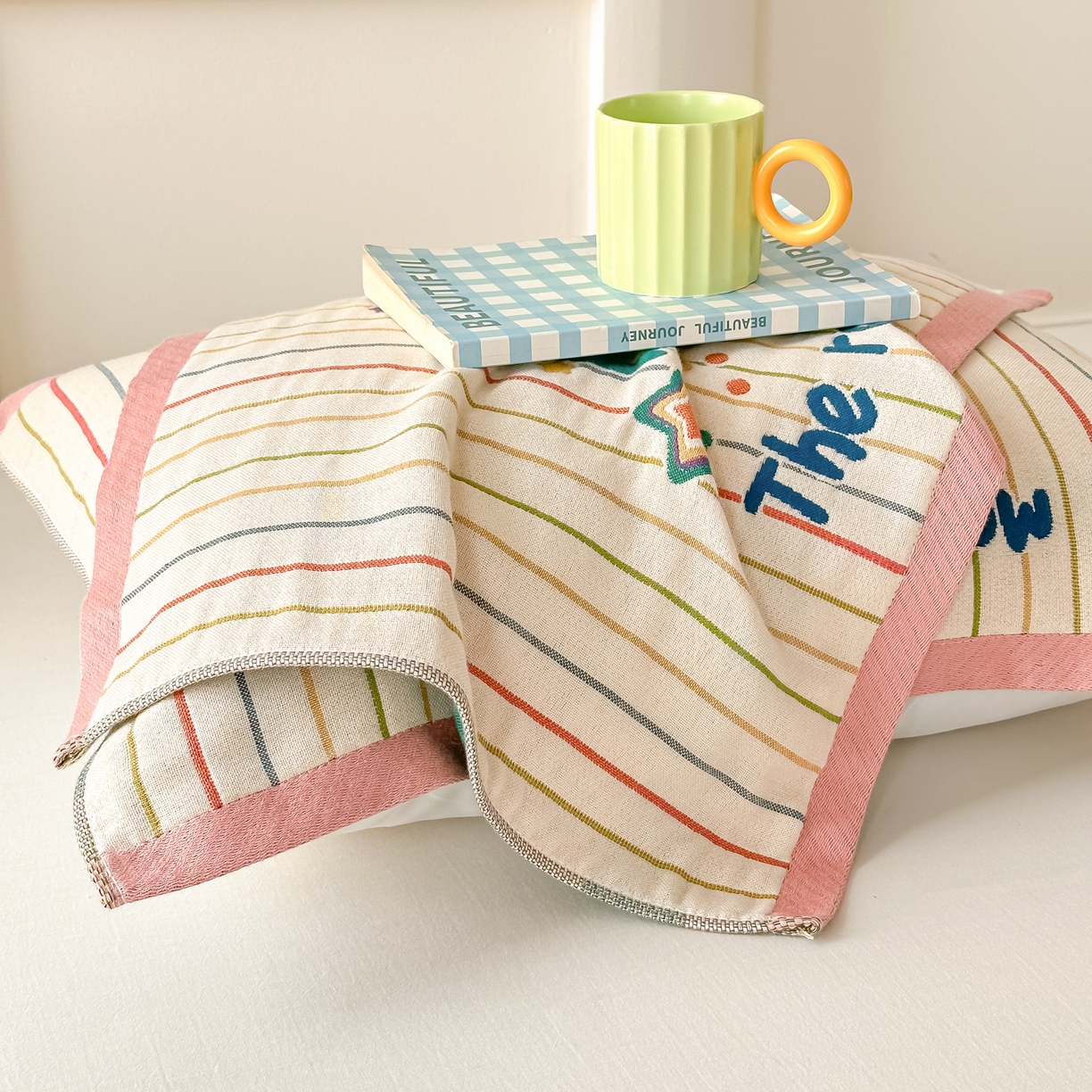 91家纺网 家纺一手货源 找家纺 沐瑟家纺 2025新款绵柔儿童纯棉纱布儿童枕巾 彩虹星