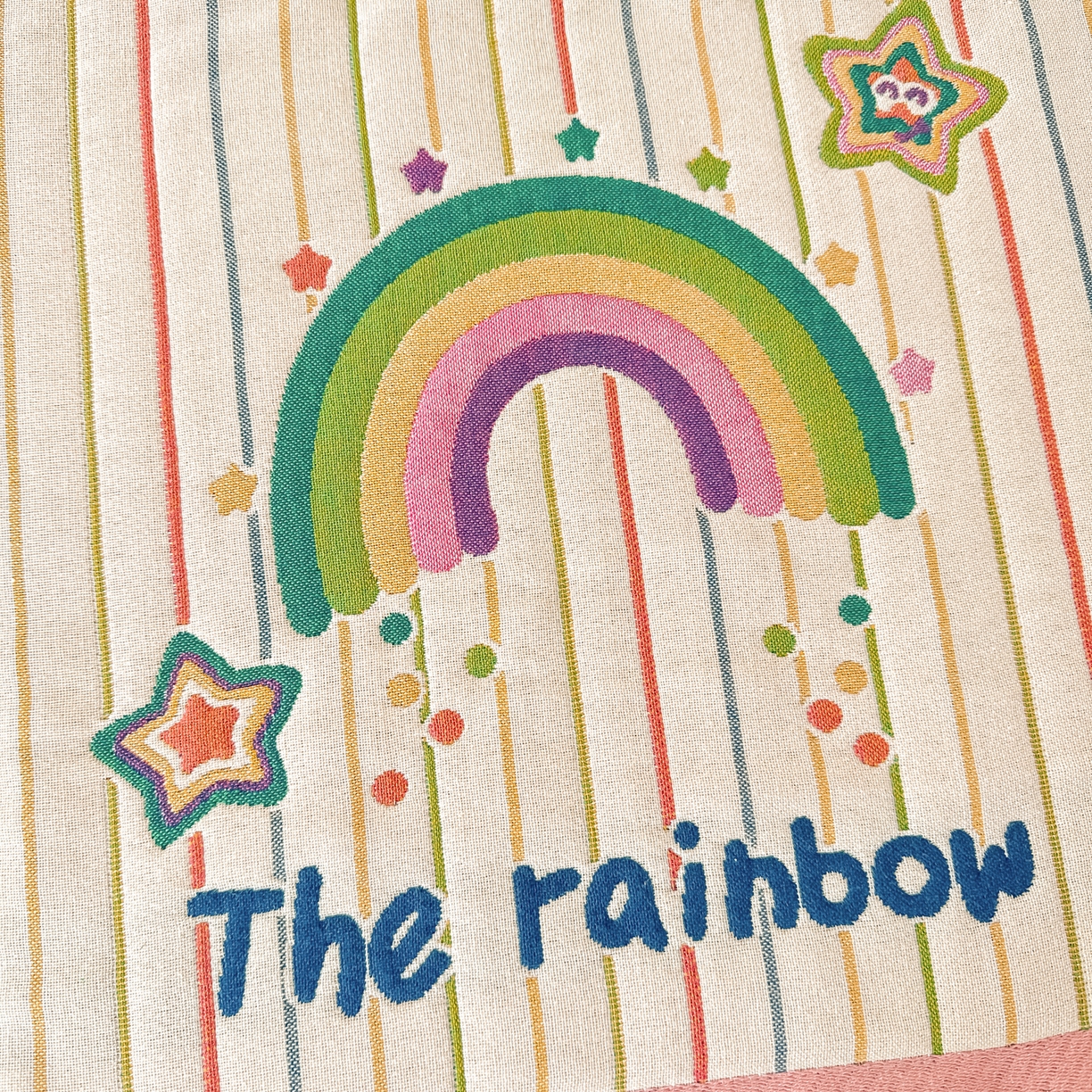 91家纺网 家纺一手货源 找家纺 沐瑟家纺 2025新款绵柔儿童纯棉纱布儿童枕巾 彩虹星