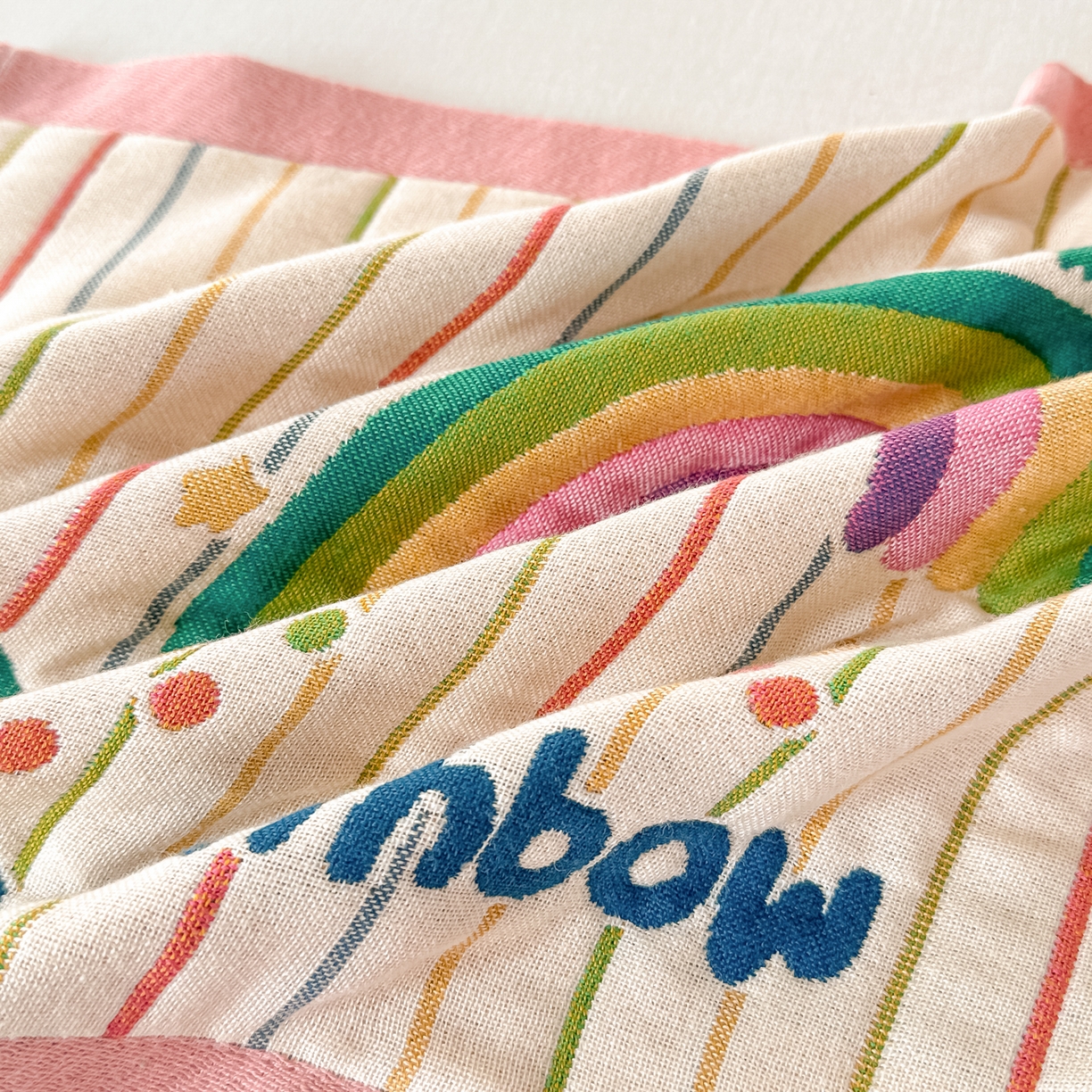 91家纺网 家纺一手货源 找家纺 沐瑟家纺 2025新款绵柔儿童纯棉纱布儿童枕巾 彩虹星