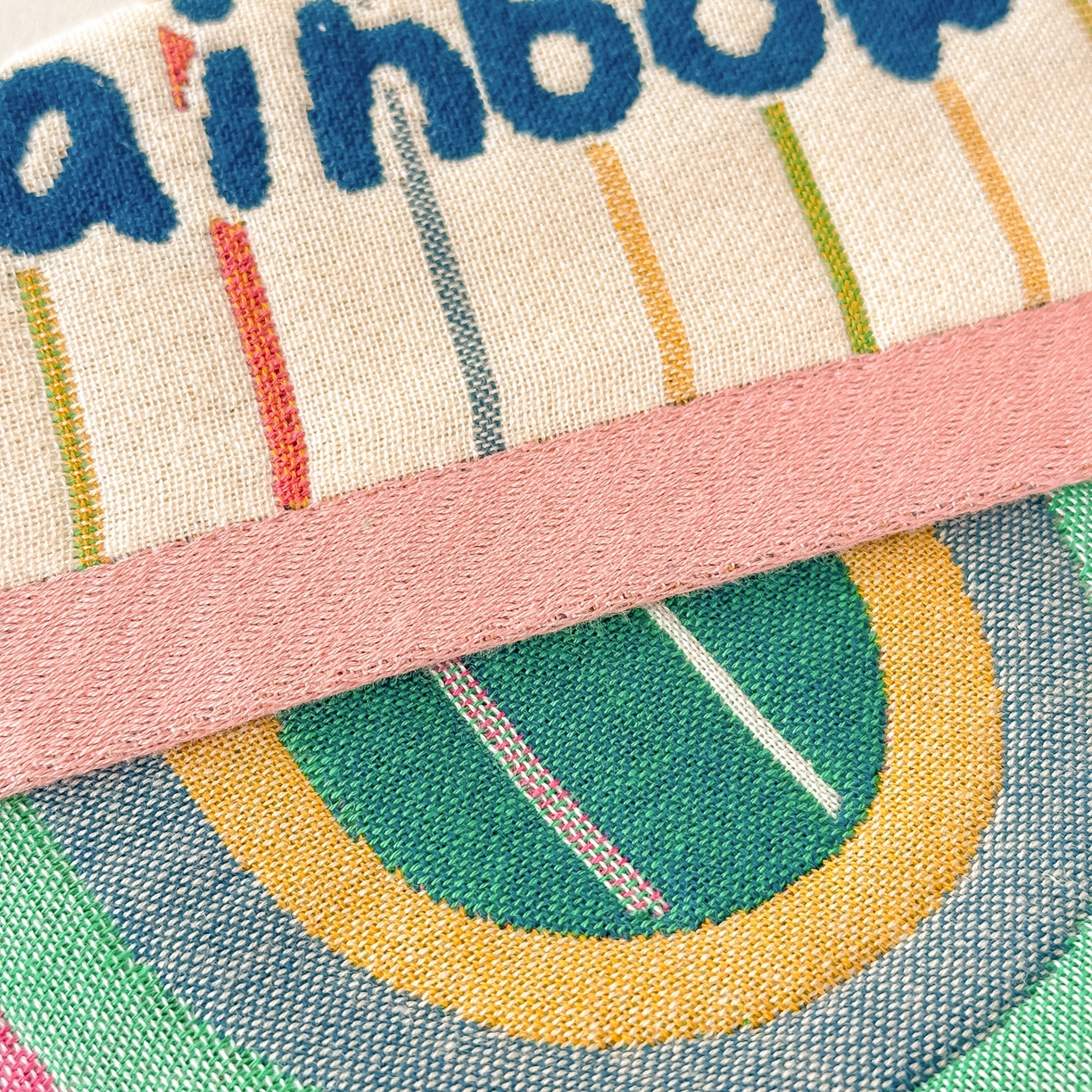 91家纺网 家纺一手货源 找家纺 沐瑟家纺 2025新款绵柔儿童纯棉纱布儿童枕巾 彩虹星