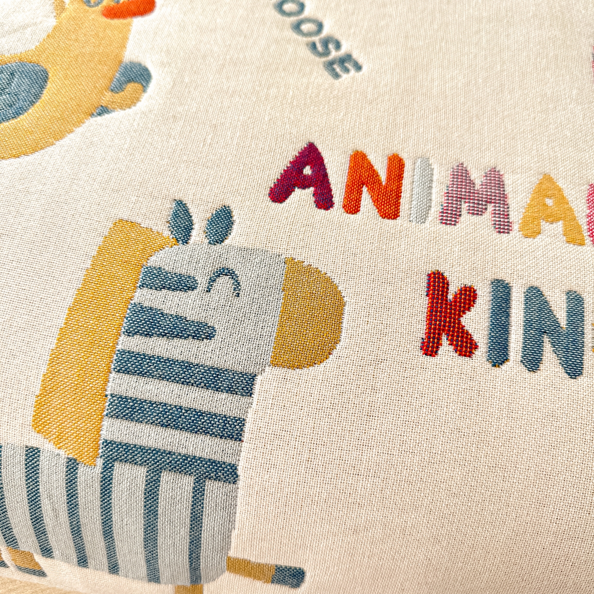 91家纺网 家纺一手货源 找家纺 沐瑟家纺 2025新款绵柔儿童纯棉纱布儿童枕巾 动物王国