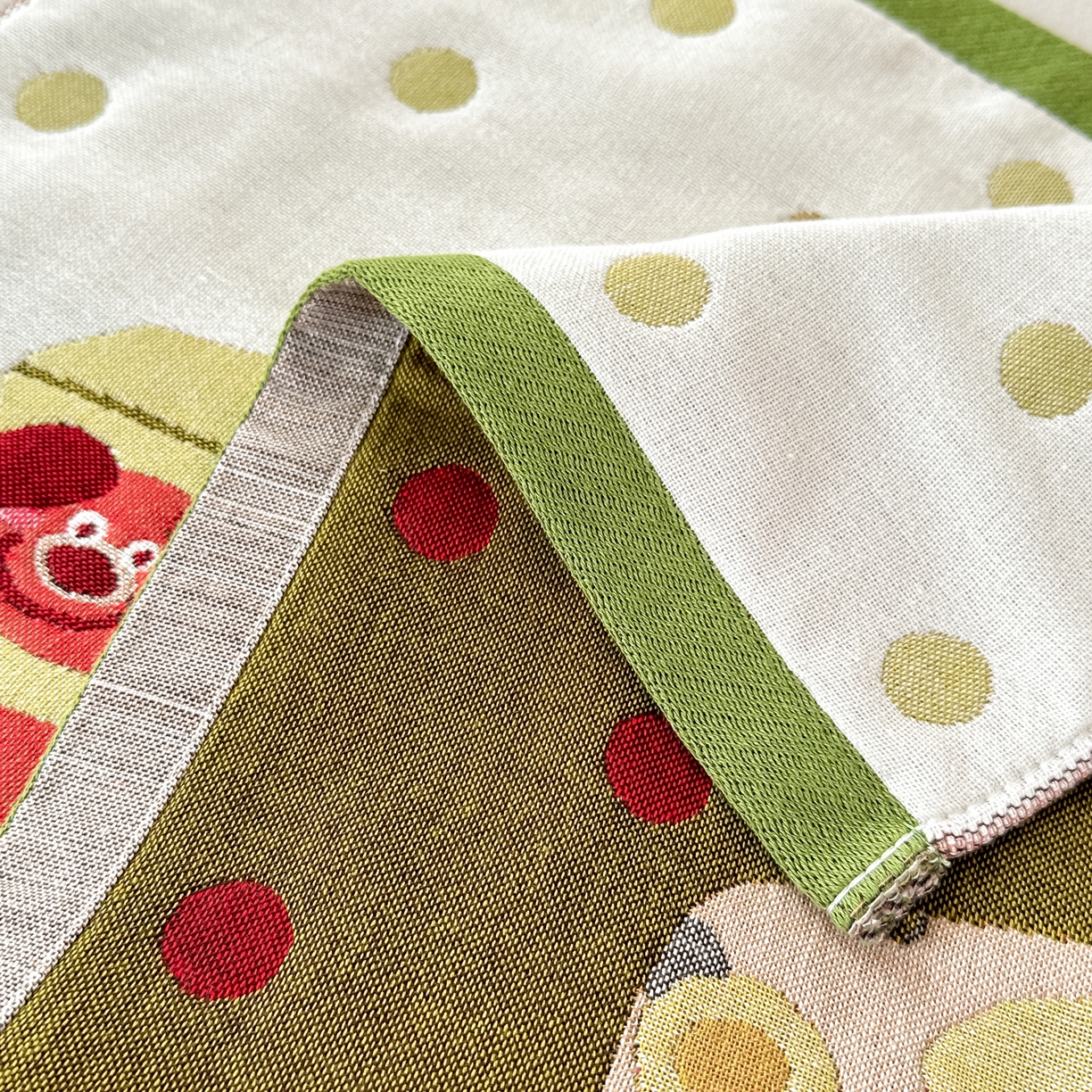 91家纺网 家纺一手货源 找家纺 沐瑟家纺 2025新款绵柔儿童纯棉纱布儿童枕巾 可爱熊