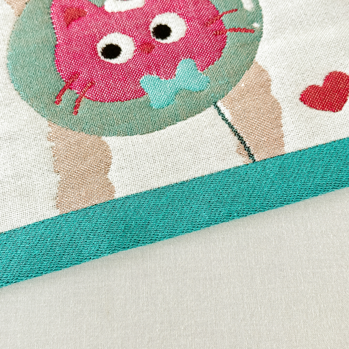 91家纺网 家纺一手货源 找家纺 沐瑟家纺 2025新款绵柔儿童纯棉纱布儿童枕巾 气球猫咪