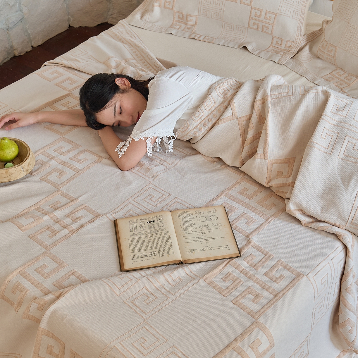 91家纺网 家纺一手货源 找家纺 沐瑟家纺 2025新款全棉纱布双层纱床盖三件套床盖 纪梵希咖色