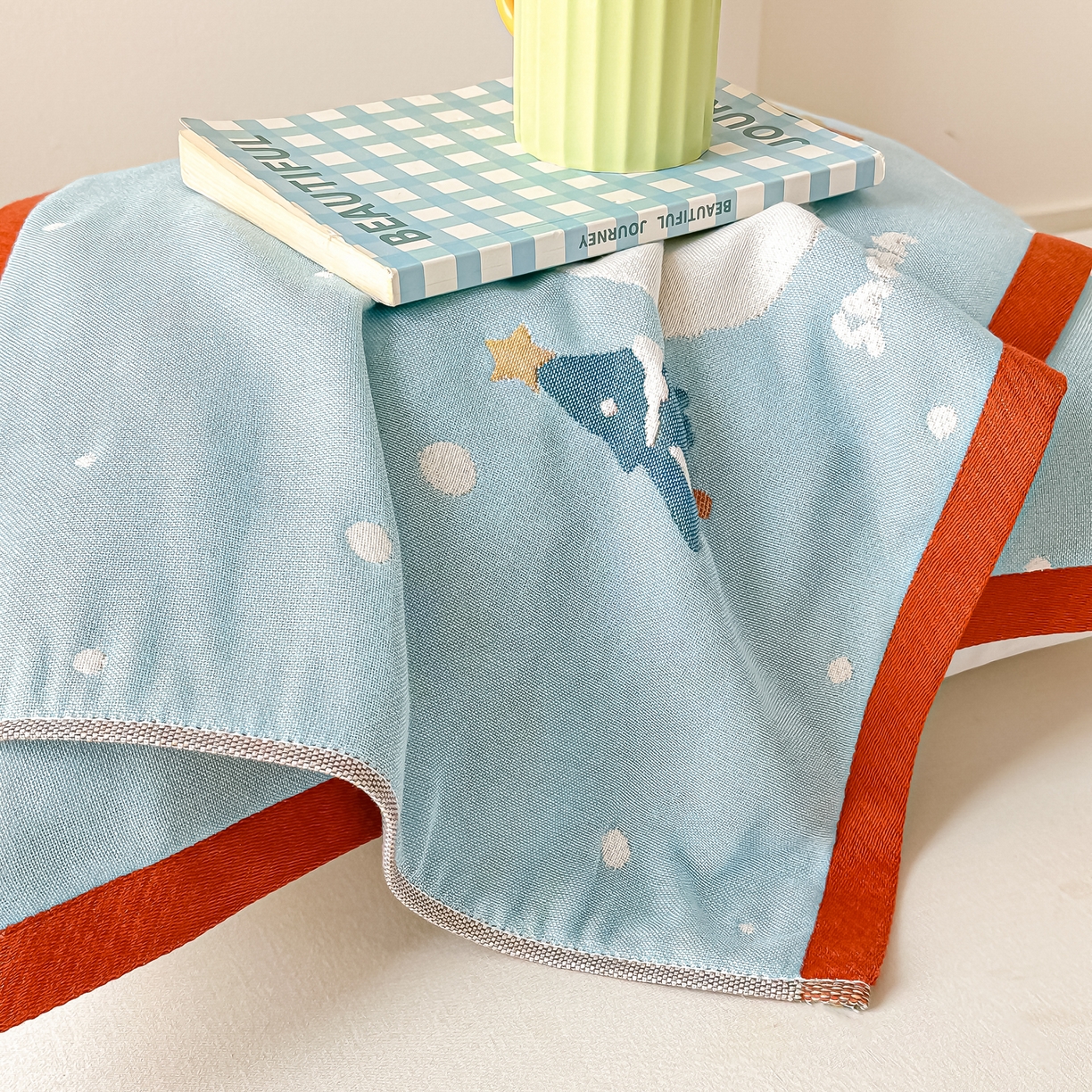 91家纺网 家纺一手货源 找家纺 沐瑟家纺 2025新款绵柔儿童纯棉纱布儿童枕巾 小雪人