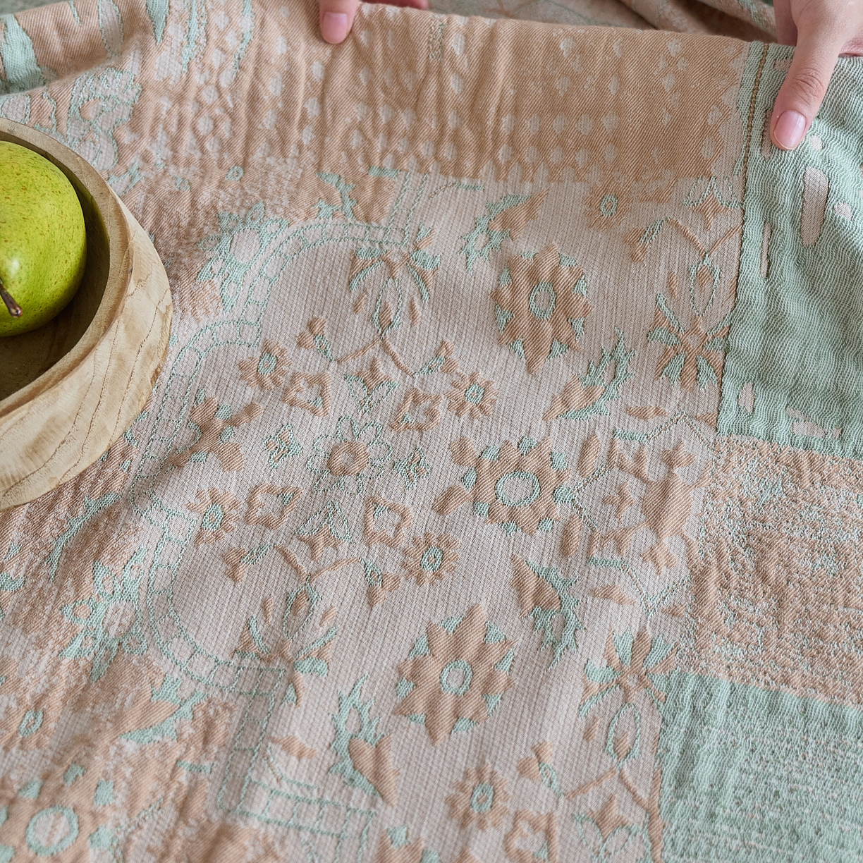 91家纺网 家纺一手货源 找家纺 沐瑟家纺 2025新款全棉纱布双层纱床盖三件套床盖 乱世绿色