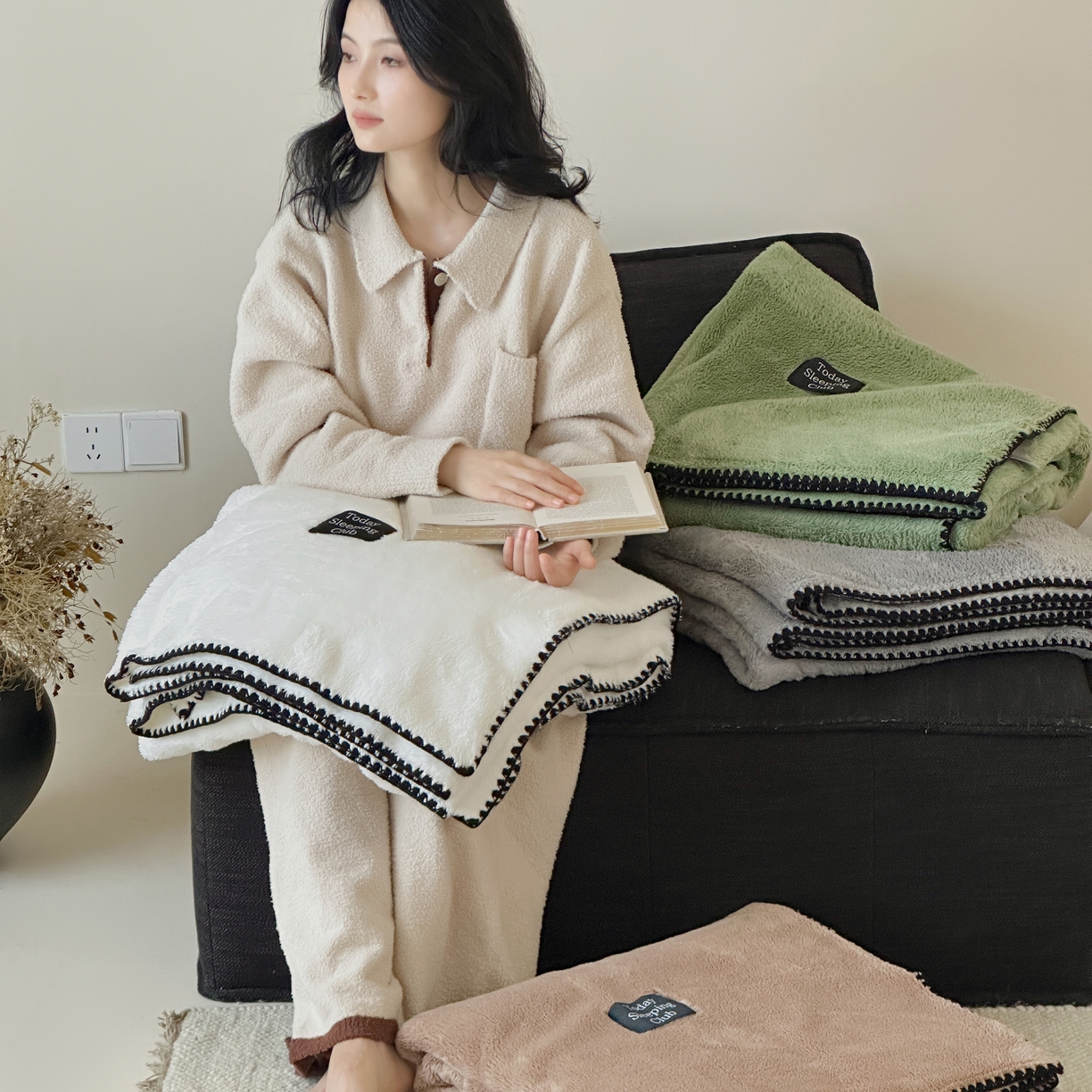 91家纺网 家纺一手货源 找家纺 三味舒屋 2025新款多用纯色双面牛奶绒毛毯 组合图