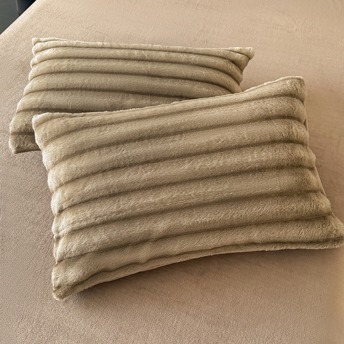 91家纺网 家纺一手货源 找家纺 梵克保罗 2025秋冬新款加厚美拉德仿兔毛皮草抽条牛奶绒四件套 奶油咖