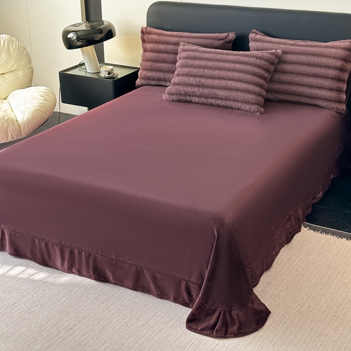 91家纺网 家纺一手货源 找家纺 梵克保罗 2025秋冬新款加厚美拉德仿兔毛皮草抽条牛奶绒四件套 优雅紫