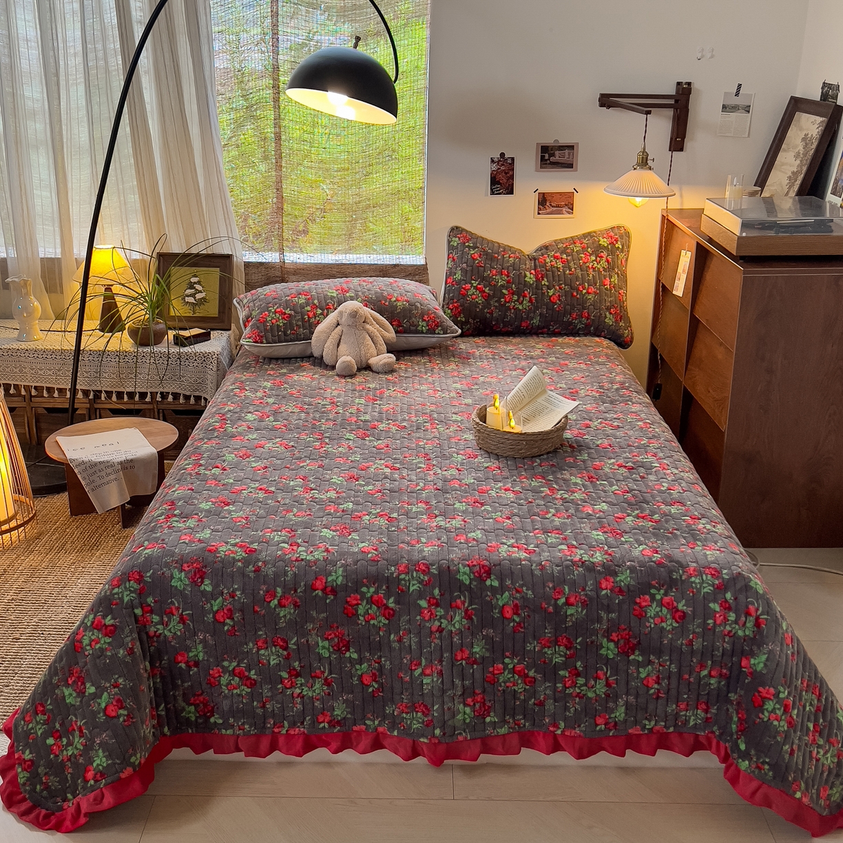 91家纺网 家纺一手货源 找家纺 （总）默忆 2025新款牛奶绒夹棉花边韩版印花床盖三件套加厚保暖多功能单床盖