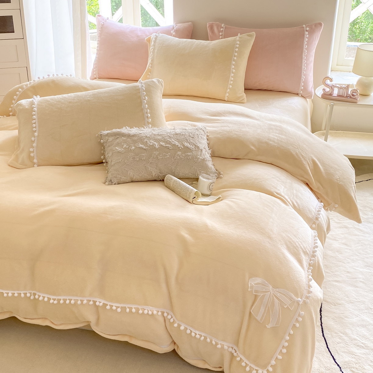 91家纺网 家纺一手货源 找家纺 二八年华 2025新款小毛球牛奶绒四件套 鹅黄