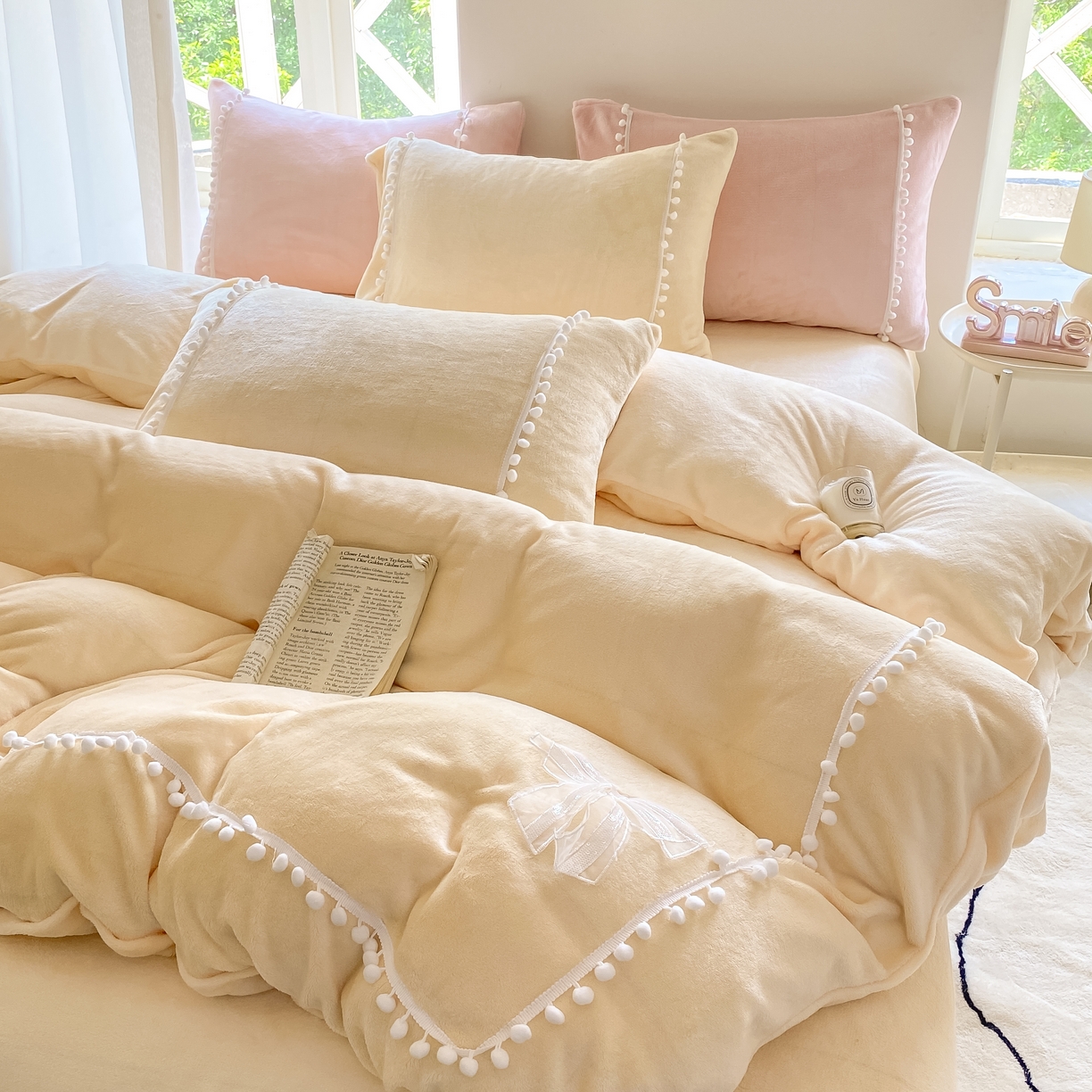 91家纺网 家纺一手货源 找家纺 二八年华 2025新款小毛球牛奶绒四件套 鹅黄