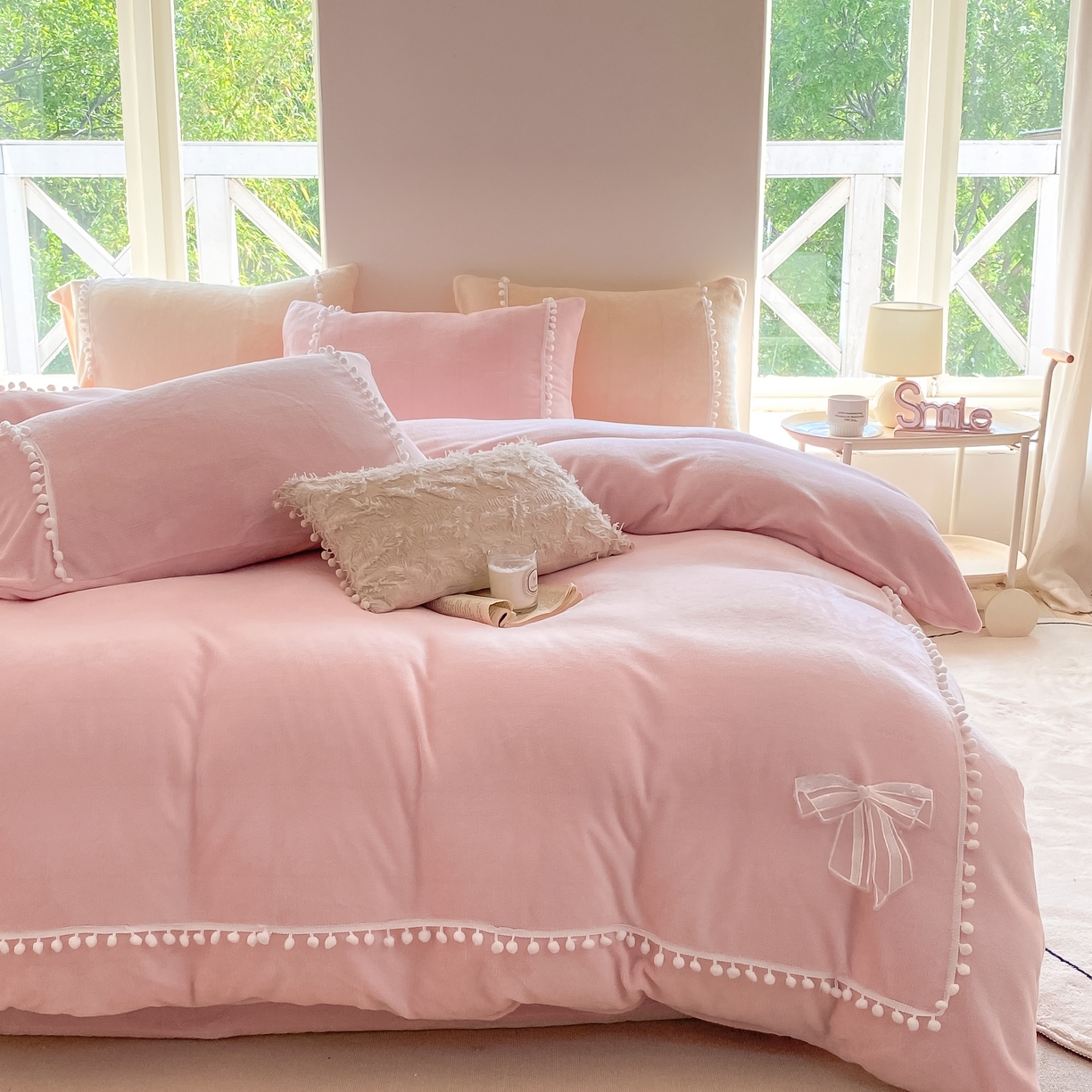 91家纺网 家纺一手货源 找家纺 二八年华 2025新款小毛球牛奶绒四件套 粉玉