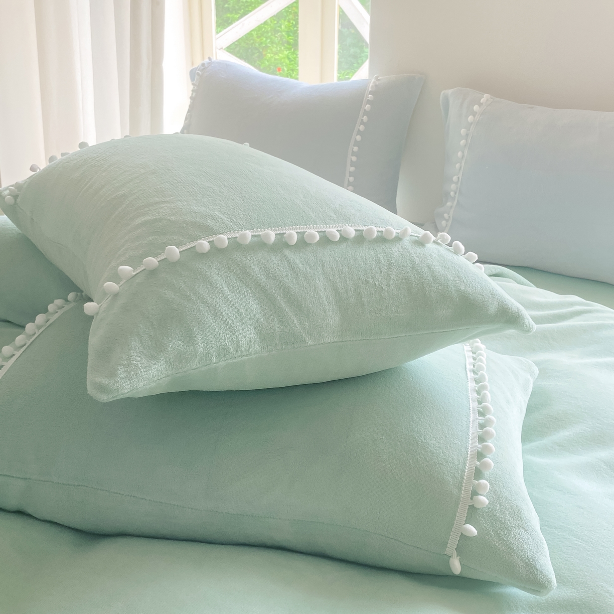 91家纺网 家纺一手货源 找家纺 二八年华 2025新款小毛球牛奶绒四件套 水绿