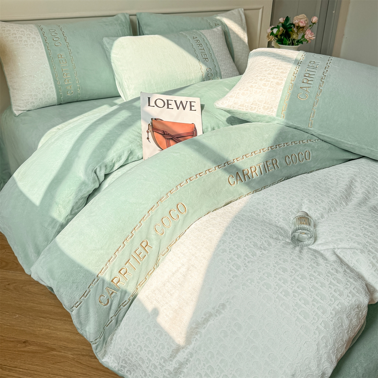 91家纺网 家纺一手货源 找家纺 灰鲸 2025新款牛奶绒拼接刺绣雕花套件-露娜 露娜-抹茶绿