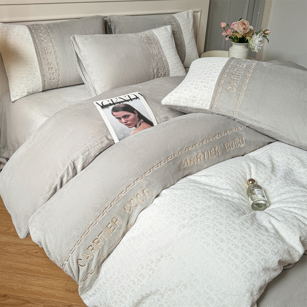 91家纺网 家纺一手货源 找家纺 灰鲸 2025新款牛奶绒拼接刺绣雕花套件-露娜 露娜-纳多灰