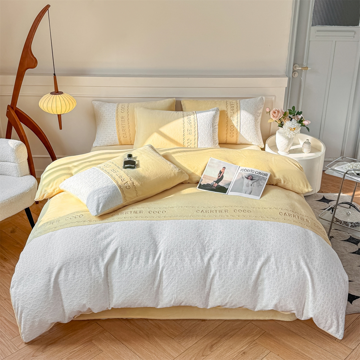 91家纺网 家纺一手货源 找家纺 灰鲸 2025新款牛奶绒拼接刺绣雕花套件-露娜 露娜-奶黄