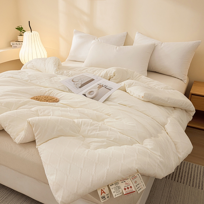 91家纺网 家纺一手货源 找家纺 爱彼家纺 2025新款直播热卖A类菱形格提花大豆被春秋被冬被 菱形提花大豆被-米白