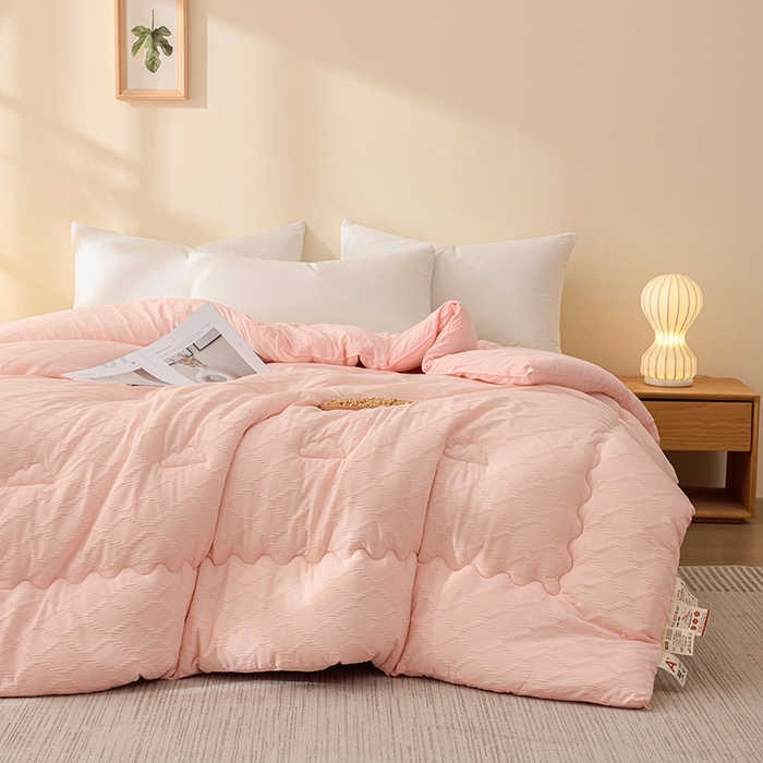 91家纺网 家纺一手货源 找家纺 爱彼家纺 2025新款直播热卖A类菱形格提花大豆被春秋被冬被 菱形提花大豆被-玉粉