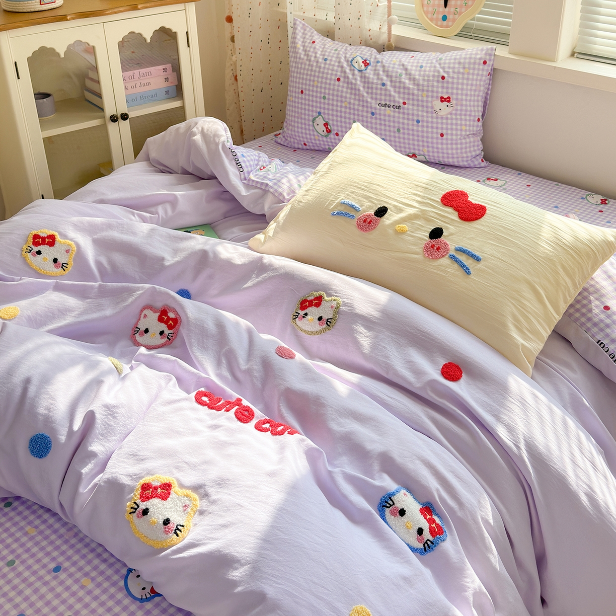 91家纺网 家纺一手货源 找家纺 卡迪熊家纺 2025新款水洗棉毛巾绣可爱猫咪系列 晚安喵-紫