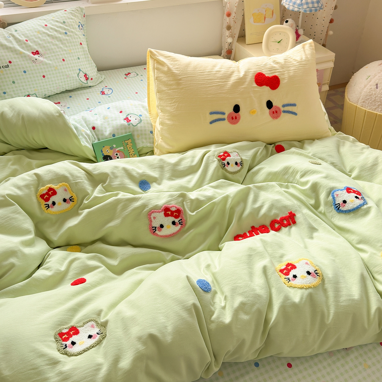 91家纺网 家纺一手货源 找家纺 卡迪熊家纺 2025新款水洗棉毛巾绣可爱猫咪系列 晚安喵-绿