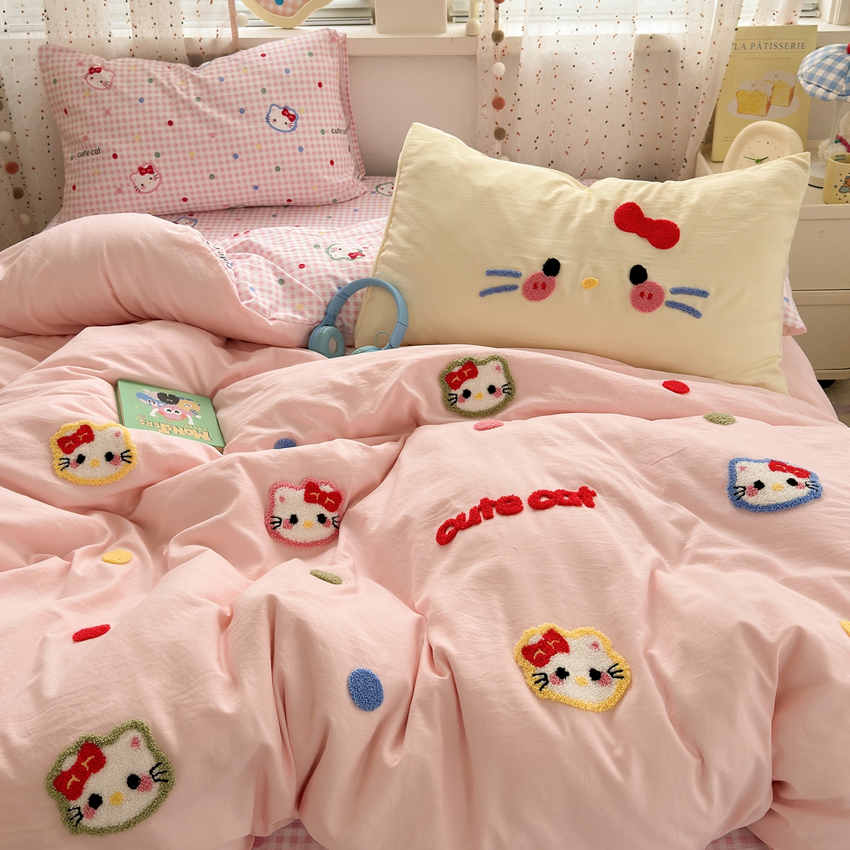 91家纺网 家纺一手货源 找家纺 卡迪熊家纺 2025新款水洗棉毛巾绣可爱猫咪系列 晚安喵-粉