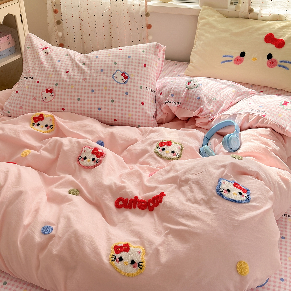 91家纺网 家纺一手货源 找家纺 卡迪熊家纺 2025新款水洗棉毛巾绣可爱猫咪系列 晚安喵-粉