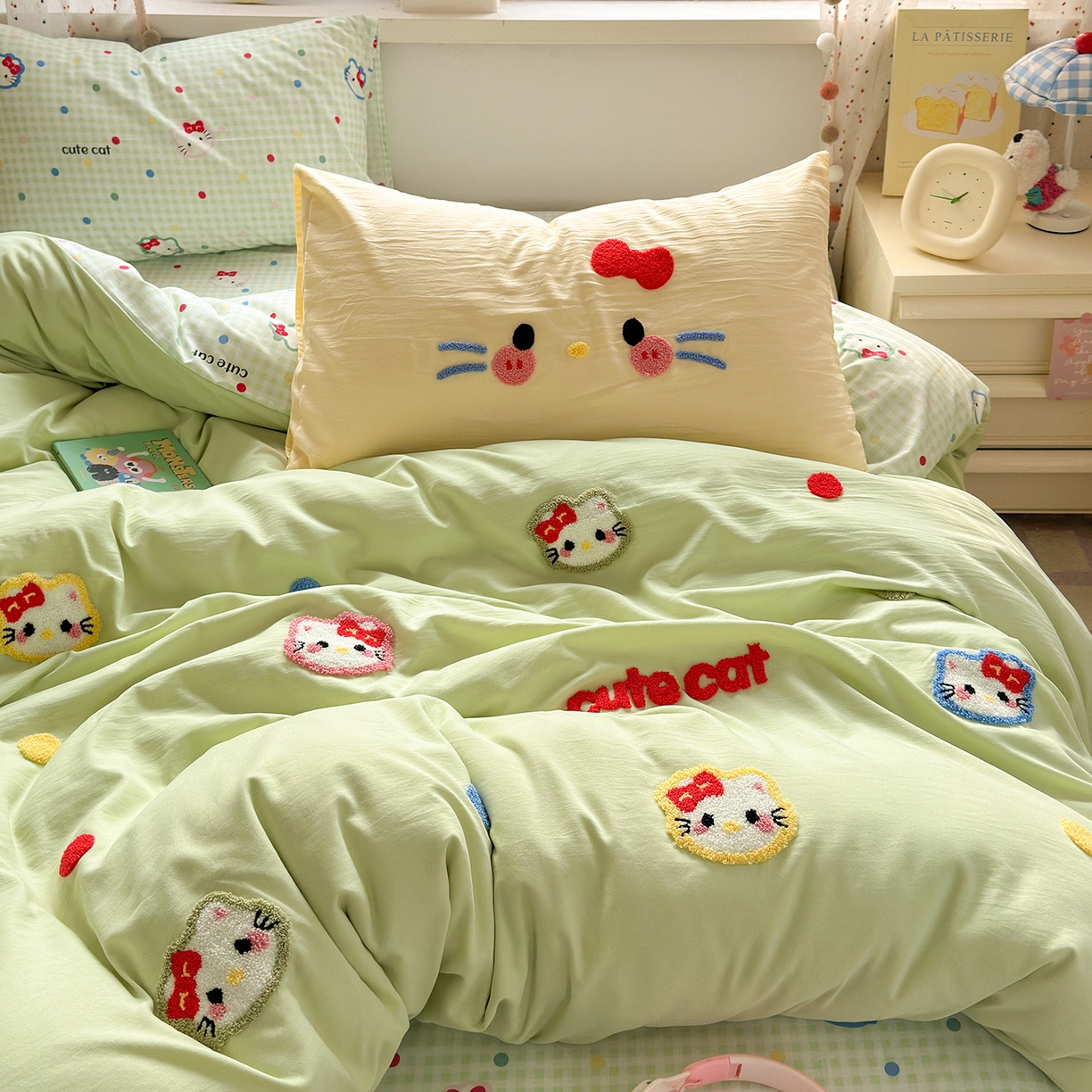 91家纺网 家纺一手货源 找家纺 卡迪熊家纺 2025新款水洗棉毛巾绣可爱猫咪系列 晚安喵-绿