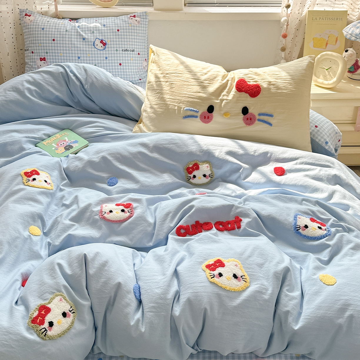 91家纺网 家纺一手货源 找家纺 卡迪熊家纺 2025新款水洗棉毛巾绣可爱猫咪系列 晚安喵-蓝