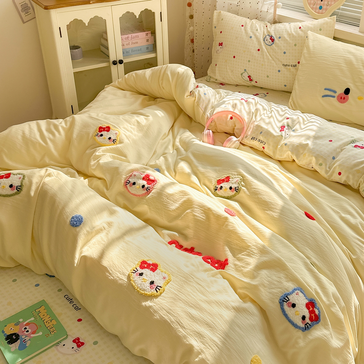 91家纺网 家纺一手货源 找家纺 卡迪熊家纺 2025新款水洗棉毛巾绣可爱猫咪系列 晚安喵-黄