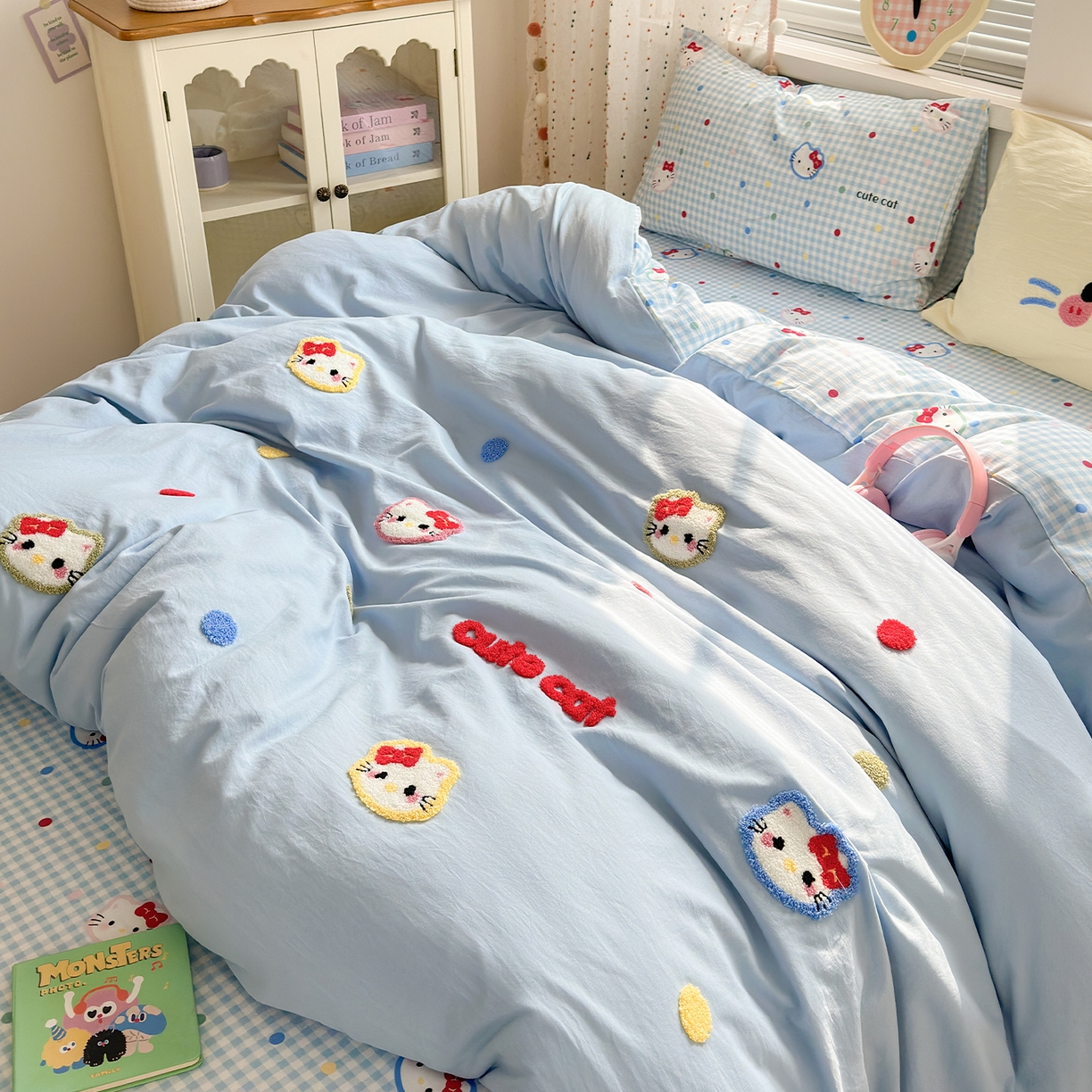 91家纺网 家纺一手货源 找家纺 卡迪熊家纺 2025新款水洗棉毛巾绣可爱猫咪系列 晚安喵-蓝