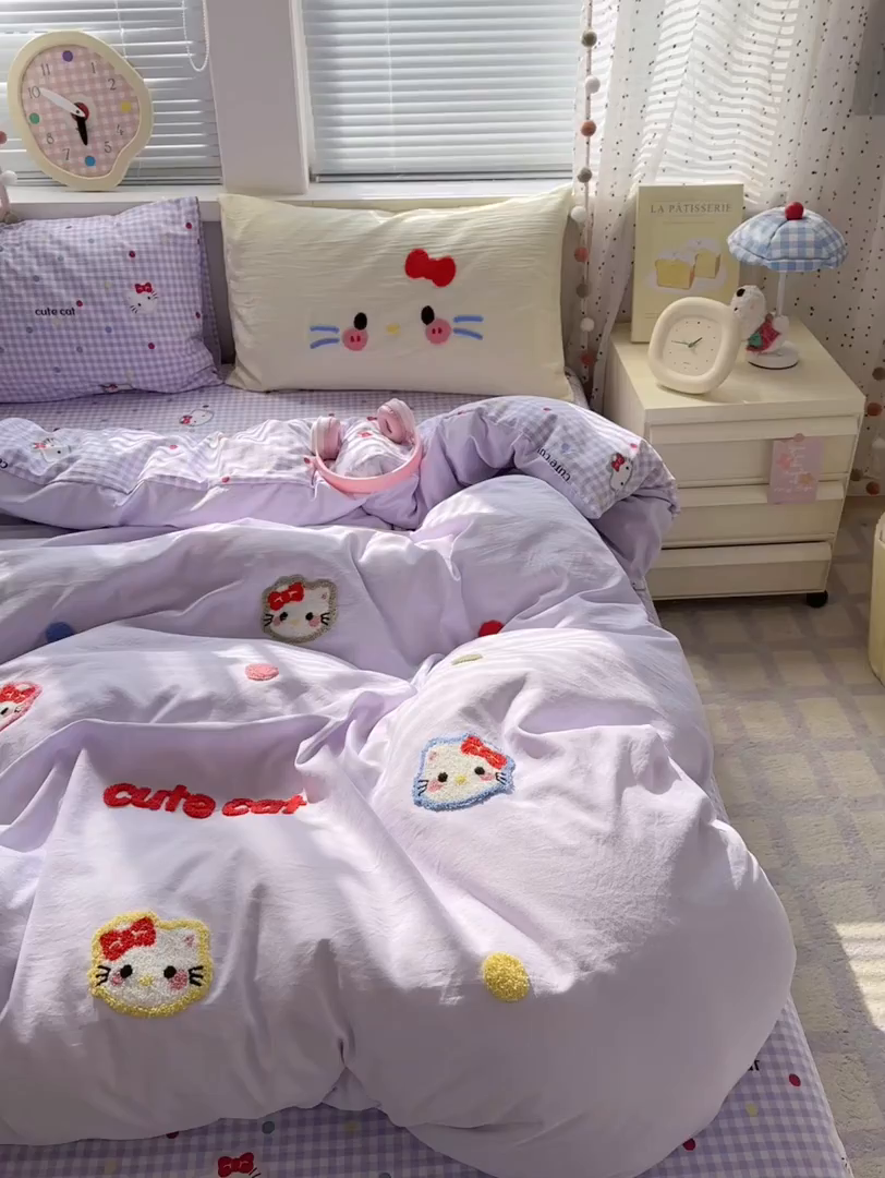 91家纺网 家纺一手货源 找家纺 卡迪熊家纺 2025新款水洗棉毛巾绣可爱猫咪系列 晚安喵-紫