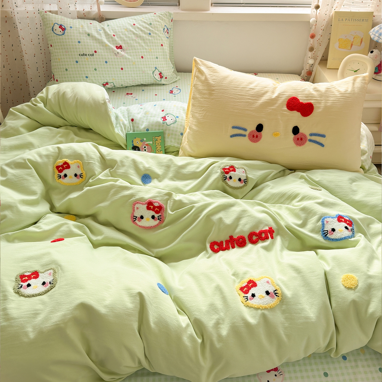 91家纺网 家纺一手货源 找家纺 彩韵家纺 2025新款水洗棉毛巾绣可爱猫咪系列 晚安喵-绿