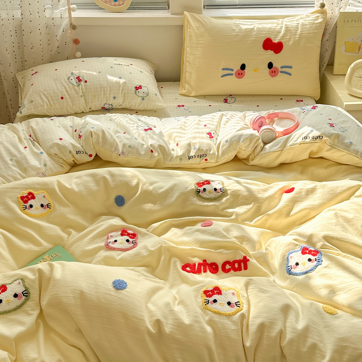 91家纺网 家纺一手货源 找家纺 彩韵家纺 2025新款水洗棉毛巾绣可爱猫咪系列 晚安喵-黄