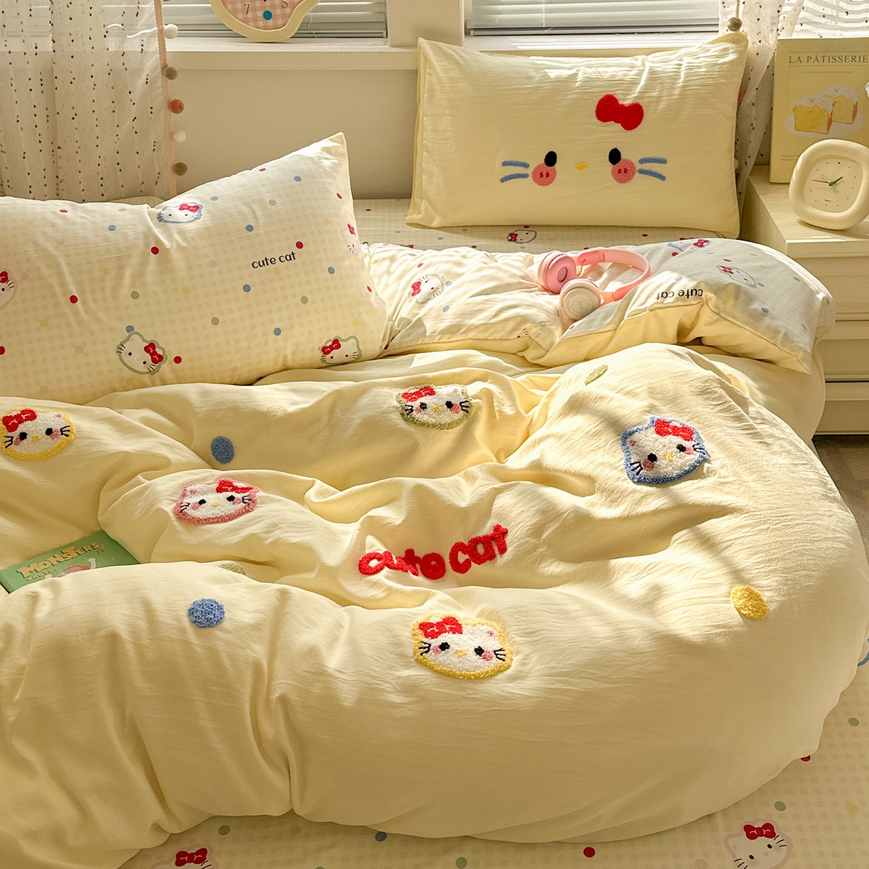 91家纺网 家纺一手货源 找家纺 彩韵家纺 2025新款水洗棉毛巾绣可爱猫咪系列 晚安喵-黄